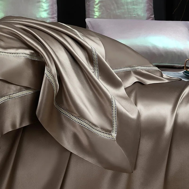 Set copripiumino premium da 4  - Silk Sheet Set recensione e prezzo