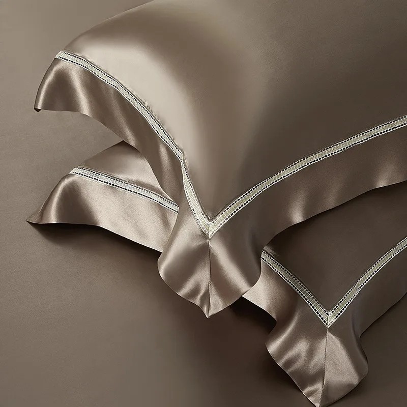 Set copripiumino premium da 4  - Silk Sheet Set recensione e prezzo