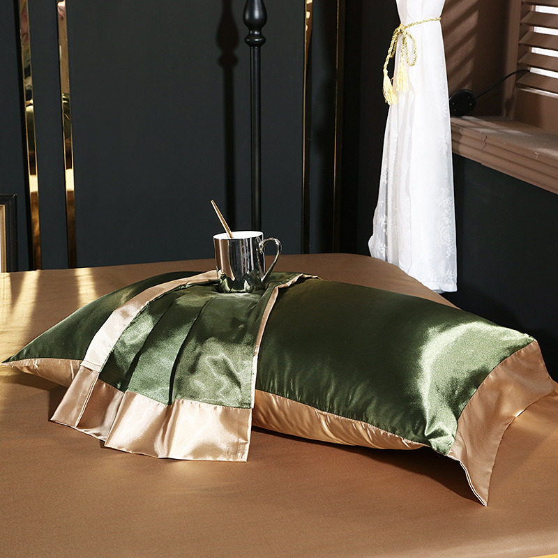 Set biancheria da letto in set - Silk Sheet Set recensione e prezzo