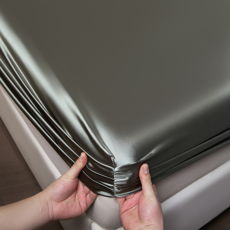 Coprimaterasso in rayon con le - Silk Sheet Set recensione e prezzo