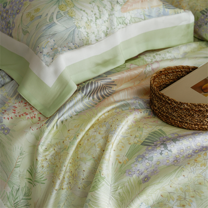 Set di Biancheria da Letto di  - Silk Sheet Set recensione e prezzo