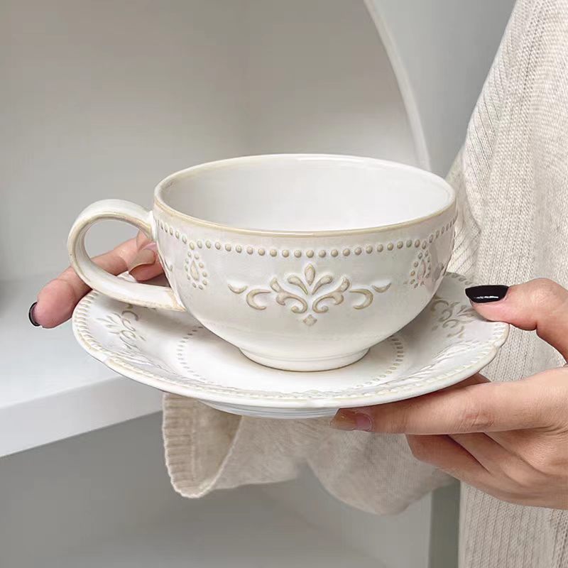 Set di tazze e piatti con fior - Home Textiles France recensione e prezzo
