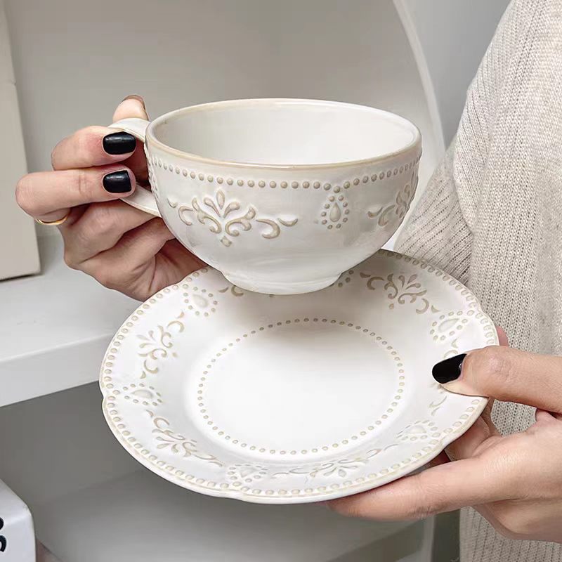Set di tazze e piatti con fior - Home Textiles France recensione e prezzo